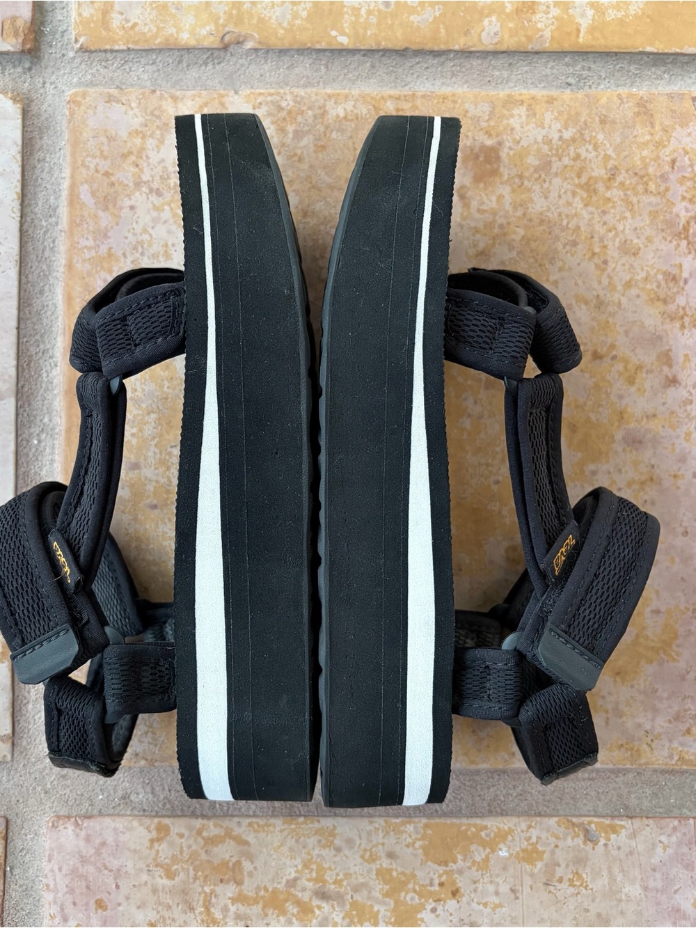 Teva Black & White 1102451 Platform Sandals Women’s 7, Sporty, Casual, Hippie - Picture 12 of 15